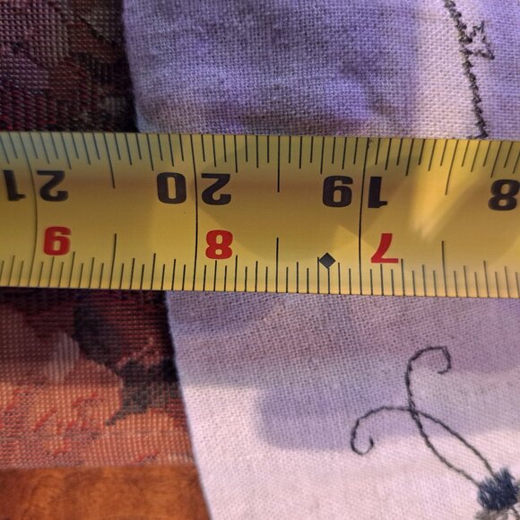 Embroidered Sleeveless Top with large back zipper - Picture 7 of 8